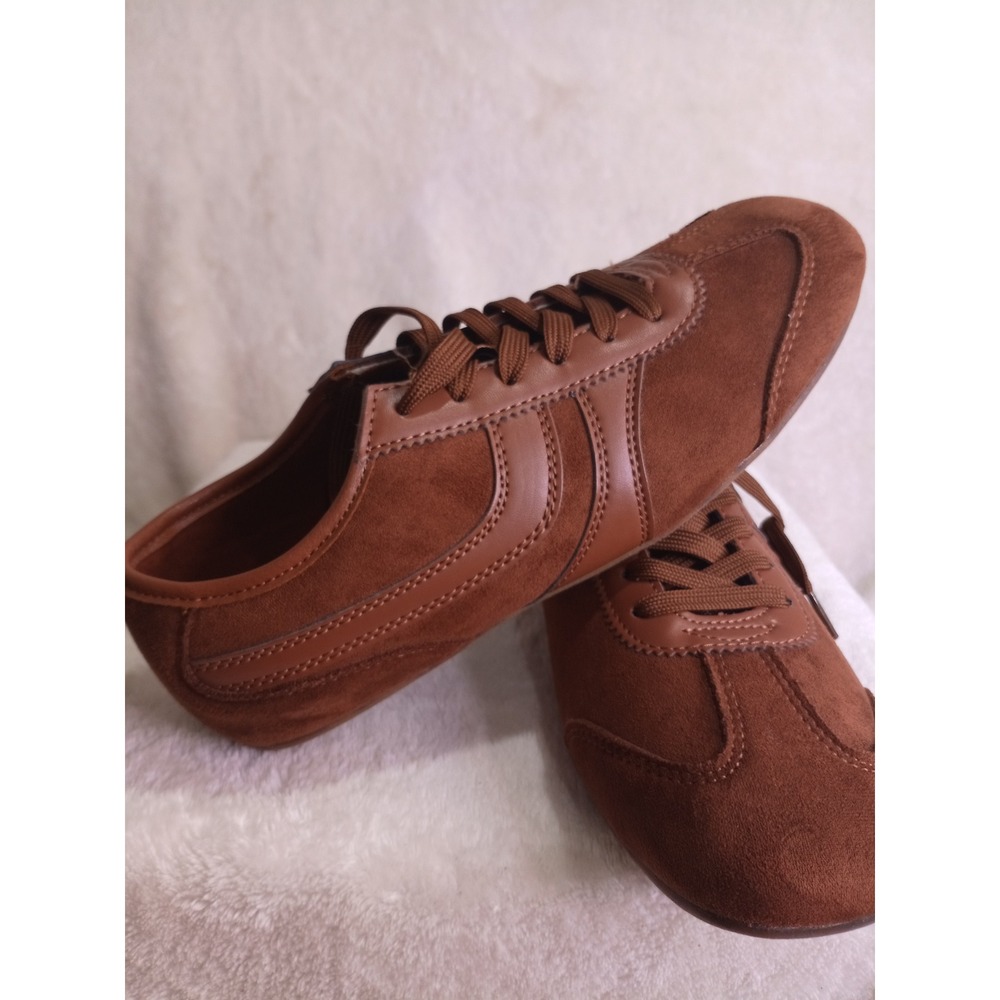 Top Moda Womens Brown Faux Suede Low Profile Lace Up Sneakers Athletic Flats - Picture 1 of 7
